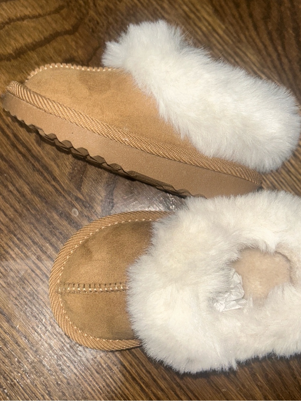 Cozy Shearling-Lined Slippers in Chestnut & Cream